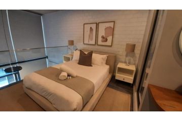 Loft -19 Umhlanga Arch New York style lofts ApartHotel, Durban - 3