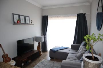 Lovely 1 bedroom apartment Apartment, Potchefstroom - 1