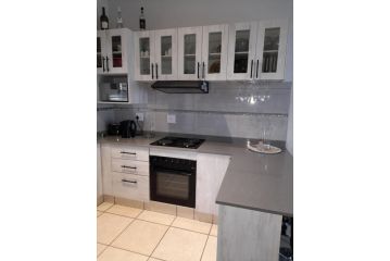 lovely 1 bedroom apartment Apartment, Ballito - 5