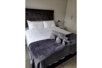 lovely 1 bedroom apartment Apartment, Ballito - 4