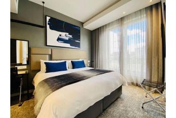Lovely 1-bedroom rental unit with pool Apartment, Johannesburg - 4