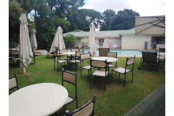 Lovely 1 Bedroom Unit With Amazing Pool Apartment, White River - 3