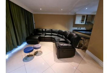 Lovely 1 bedroom with nice sea view Apartment, Durban - 2