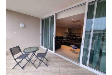 Lovely 1 bedroom with nice sea view Apartment, Durban - 5