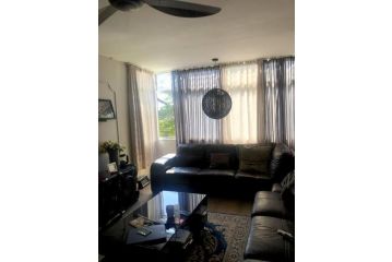 Lovely 2-bedroom(All Ensuit) rental unit with wifi Apartment, Durban - 2