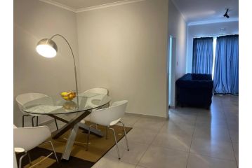 Lovely 2 Bedroom Apartment- Blouberg Sandowns Apartment, Cape Town - 4