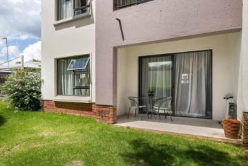 Lovely 2 bedroom apartment with modern finishes Apartment, Midrand - 2