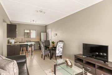 Lovely 2 bedroom apartment with modern finishes Apartment, Midrand - 3