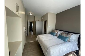 Lovely 2 Bedroom Rental Unit Available Immediately Apartment, Johannesburg - 2