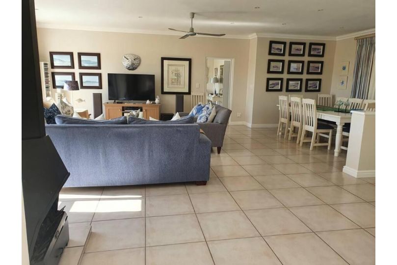 Lovely 2 bedroom rental unit with exquisite views Guest house, Plettenberg Bay - imaginea 4