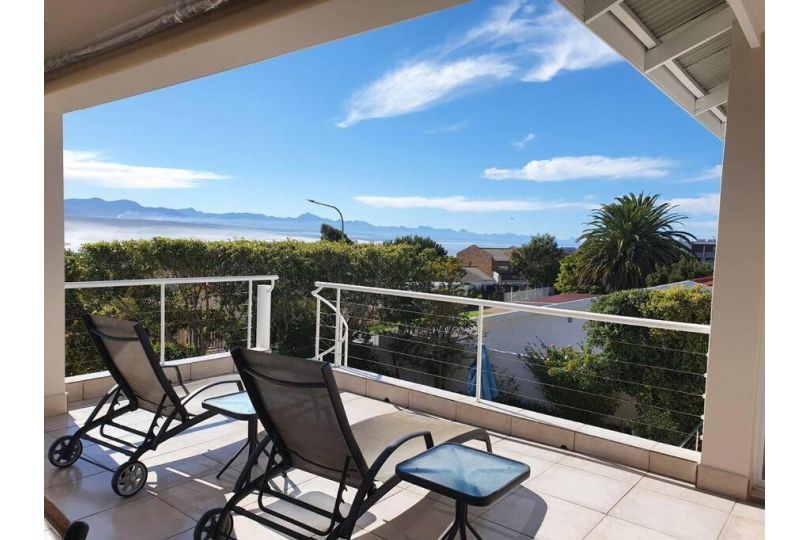 Lovely 2 bedroom rental unit with exquisite views Guest house, Plettenberg Bay - imaginea 11