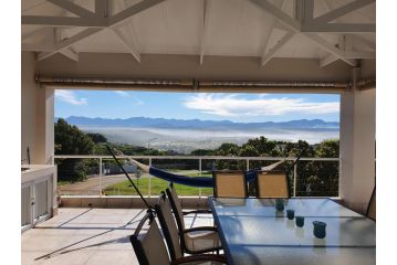 Lovely 2 bedroom rental unit with exquisite views Guest house, Plettenberg Bay - 2