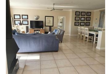 Lovely 2 bedroom rental unit with exquisite views Guest house, Plettenberg Bay - 4