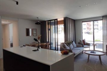 Lovely 2 Bedroom Rental unit with free parking. Apartment, Cape Town - 3