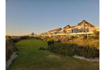 2 Bedroom Sea Facing Apartment - CG17 Apartment, Cape Town - 3