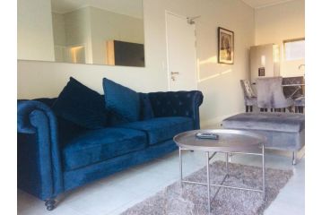 Greencreek Beautifully furnished 2bed,2bath apartment Apartment, Pretoria - 2