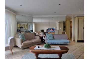 Lovely 2 bedrooms, 2 bathrooms Flat with sea view. Apartment, Jeffreys Bay - 5