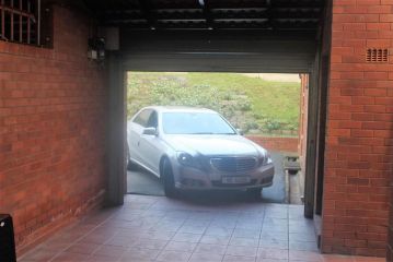 Dolphin View Self Catering Apartment, Scottburgh - 4