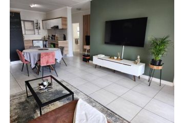 Lovely apartment in Kikuyu Waterfall Estate, Waterfall City Apartment, Midrand - 1