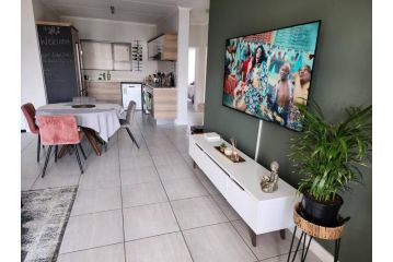 Lovely apartment in Kikuyu Waterfall Estate, Waterfall City Apartment, Midrand - 2
