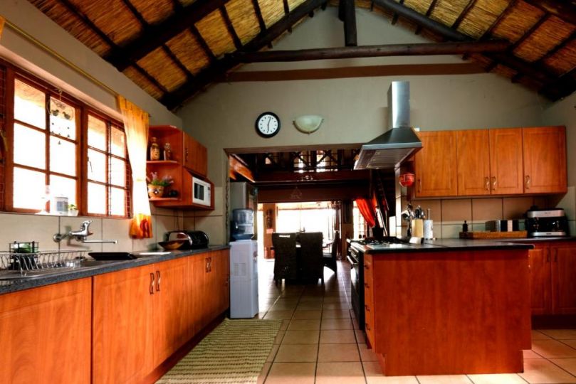 Lovely holiday home bordering Kruger National Park Guest house, Marloth Park - imaginea 5