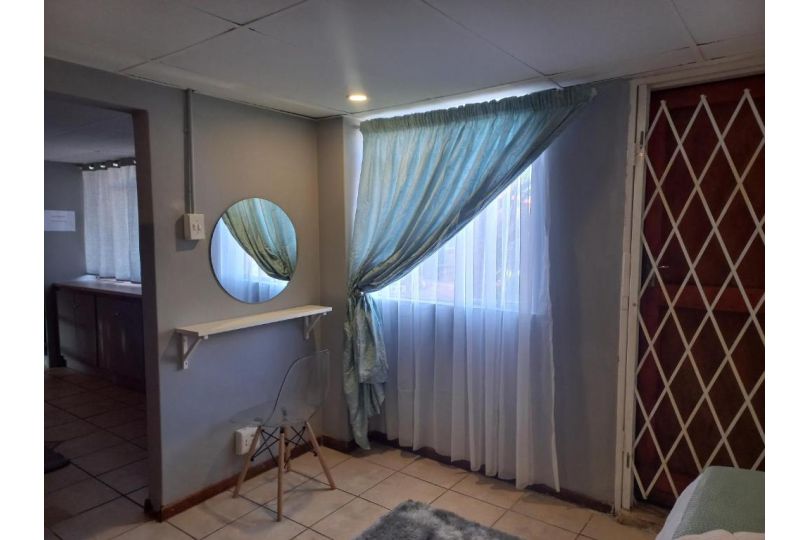 Our Place - Family - 5 bed unit Apartment, Bloemfontein - imaginea 10