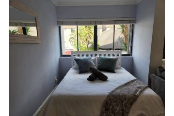 Lovely studio apartment with a pool and parking Apartment, Cape Town - 1