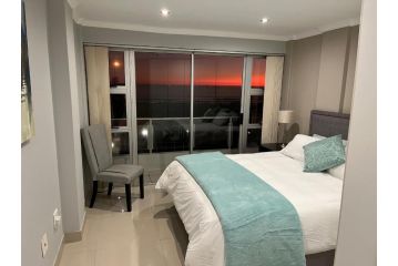 Lovely Beachfront Apartment with Sea Views Apartment, Bloubergstrand - 5