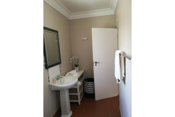 Lucias Cottage Apartment, Cape Town - 2