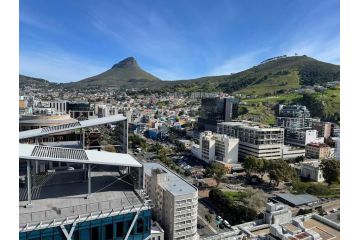 Luxurious 1 bedroom apartment Apartment, Cape Town - 2