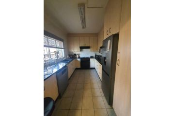 Luxurious 1 bedroom near to Sandton, Rosebank and Braamfontein Apartment, Johannesburg - 4