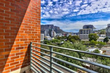 Luxurious Apartment w/ Mountain Views & Parking Apartment, Cape Town - 5