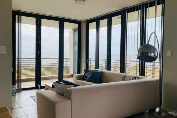 Luxurious Seaview Three Bedroom Apartment, Durban - 2