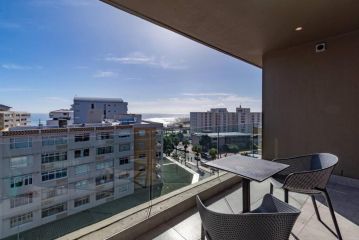 Luxury 2 bedroom, 2 bathroom apartment with views Apartment, Cape Town - 1