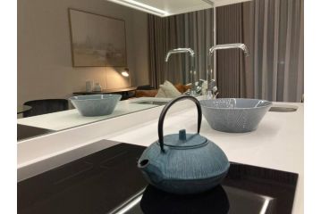 Luxury Apartment at Ellipse Waterfall, Midrand Apartment, Midrand - 2