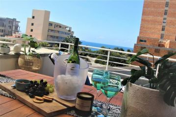 Luxury Apartment in Umhlanga Rocks Apartment, Durban - 2