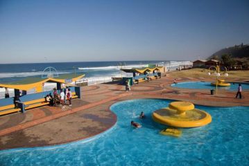 Luxury apartment with pool 2min to beach Apartment, Durban - 3