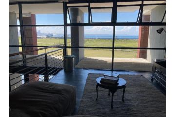 Luxury Beach Front Apartment on Canal - Spacious + Apartment, Durban - 5