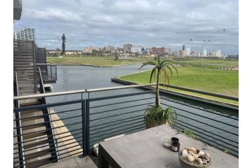 Luxury Beach Front Apartment on Canal - Spacious + Apartment, Durban - 3