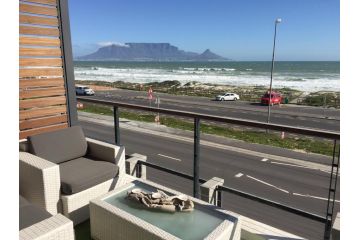Blouberg Luxury Beachfront Apartment, Bloubergstrand - 1
