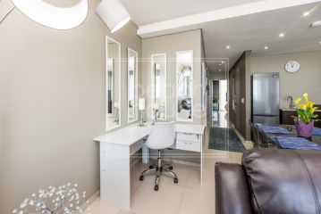 Luxury Beachfront Apartment in Blouberg- 1 bedroom Apartment, Cape Town - 1