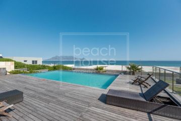 Luxury Beachfront Apartment in Blouberg- 1 bedroom Apartment, Cape Town - 2