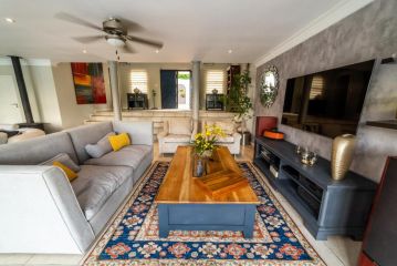 Luxury Boutique Home in Kyalami Guest house, Midrand - 3