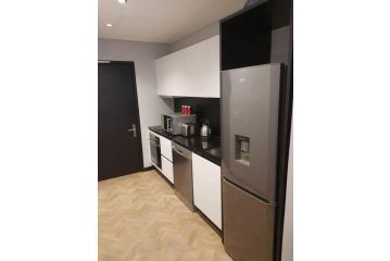 Luxury City Centre Apartment - 711 Onyx Apartment, Cape Town - 3