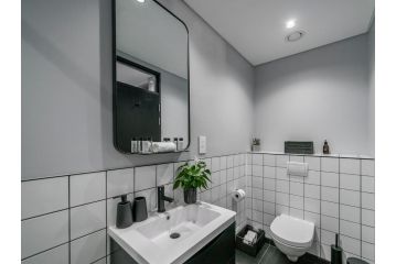 Luxury City Living - 1 Bedroom apartment with balcony Apartment, Cape Town - 5