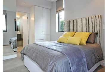 Luxury Family Apartment at The Chelsea Apartment, Cape Town - 5