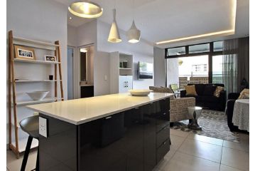 Luxury Family Apartment at The Chelsea Apartment, Cape Town - 3