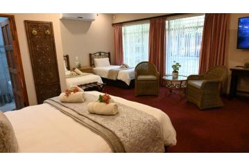 LUXURY FAMILY EN-SUITE ROOM @ 4 STAR GUEST HOUSE Guest house, Middelburg - 2