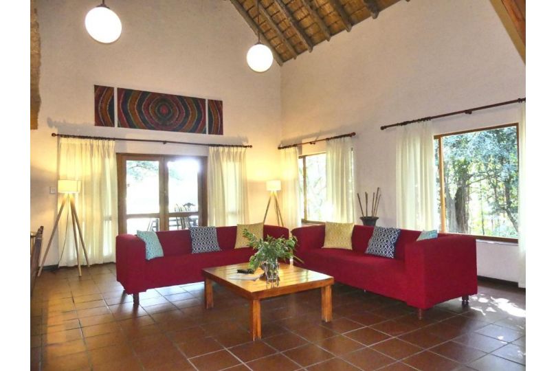 Luxury holidayhome in gated estate near Kruger Park and Golf Guest house, Phalaborwa - imaginea 4