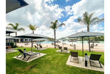 Luxury modern 1 bedroom Apartments Apartment, Pretoria - 4